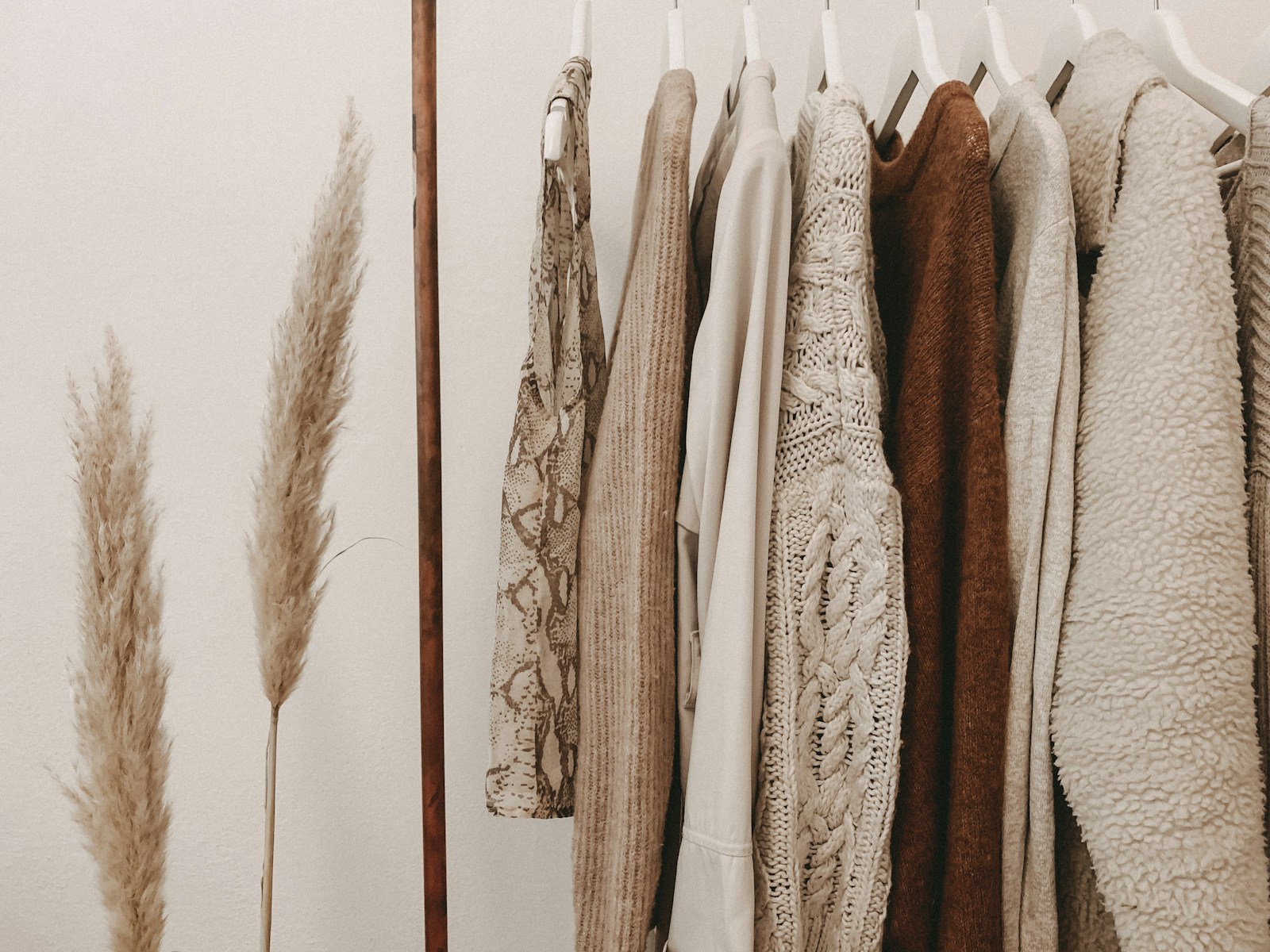Thrift Styling & Secondhand Silhouettes: The Anti-Fast-Fashion Playbook